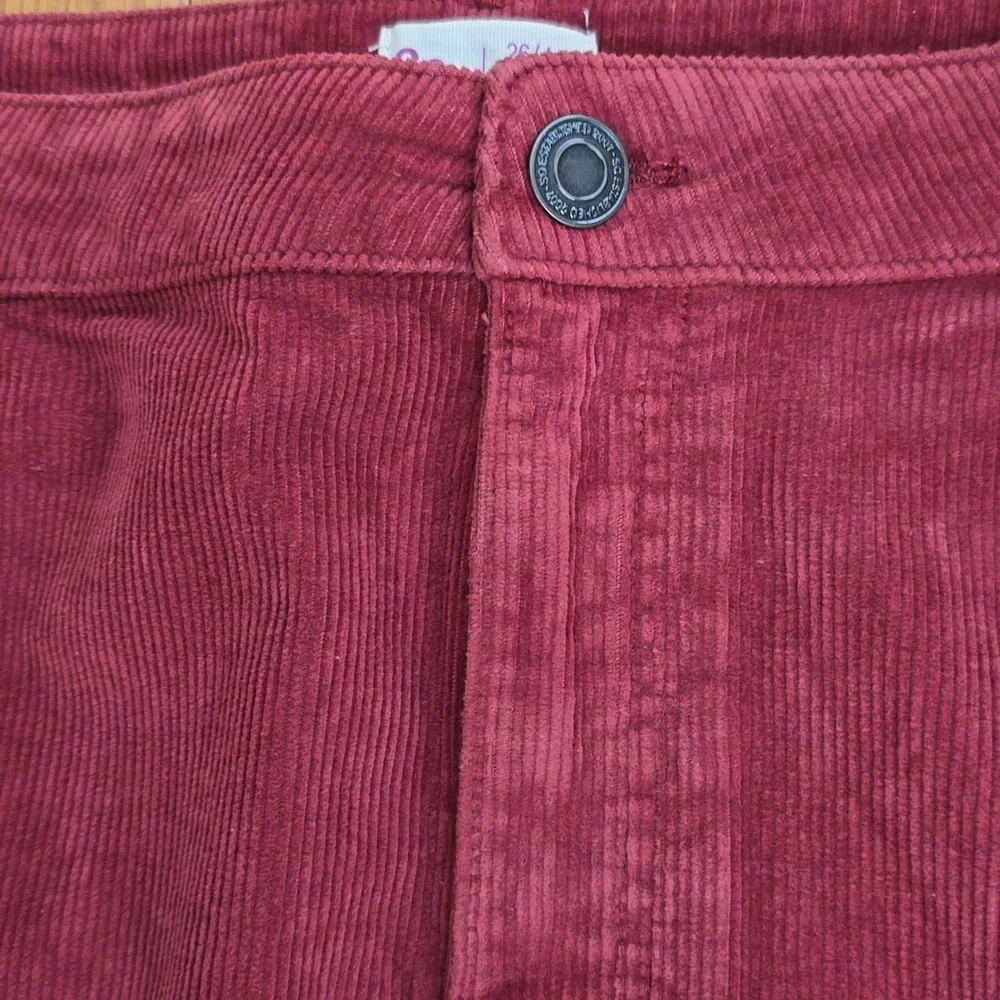 SO BRAND WOMENS JUNIOR PLUS SIZE BURGUNDY CORDUROY MINI SKIRT SIZE 26/44W_6